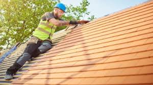 Best Emergency Roof Repair Services  in Kewaskum, WI